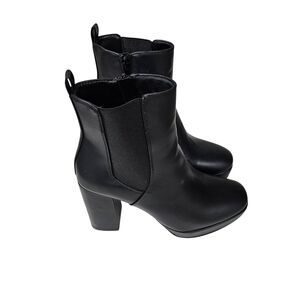 MIA Ginelle black faux leather platform boots. Like new w/box 7.5